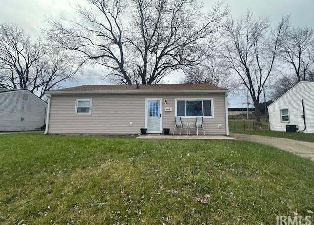 Property at 328 Barbie St, South Bend, IN 46614, 3 beds, 1 bath