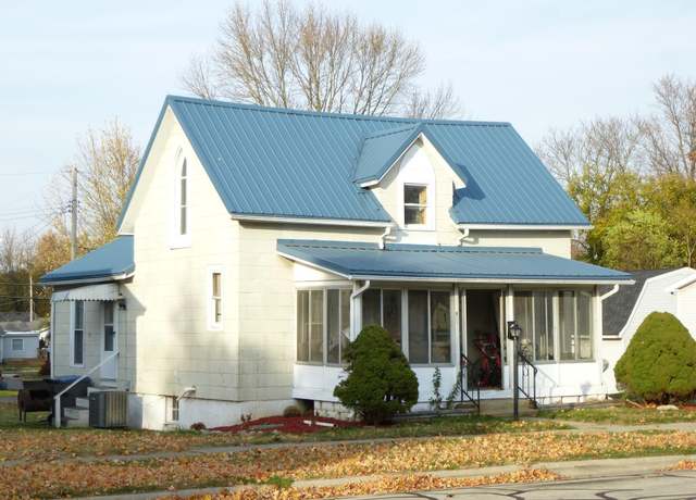 Property at 953 E Fort Wayne St, Warsaw, IN 46580, 3 beds, 2 baths