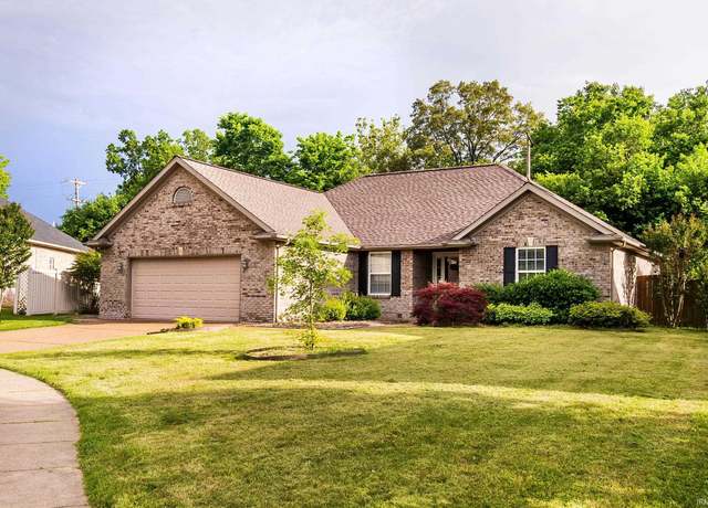 Property at 105 Temple Dr, Newburgh, IN 47630, 3 beds, 2 baths