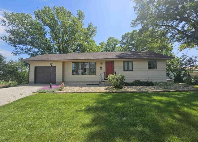 Property at 1293 W Popcorn Rd, Bloomington, IN 47403, 3 beds, 1.5 baths