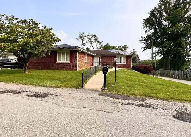 Property at 817 W Chambers Dr, Bloomington, IN 47403, 4 beds, 2.5 baths