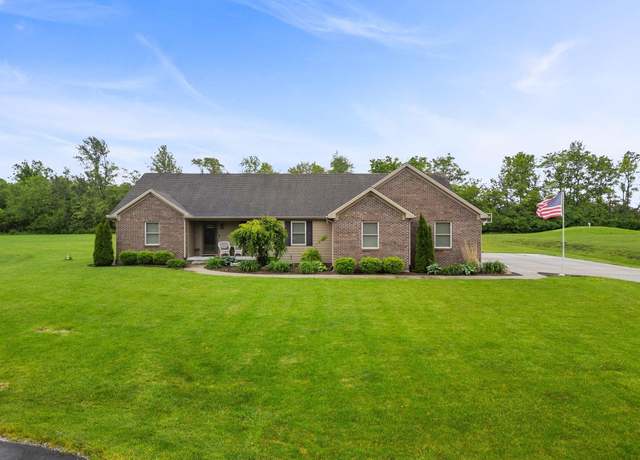 Property at 1327 W Wade Ave, Crawfordsville, IN 47933, 3 beds, 2.5 baths