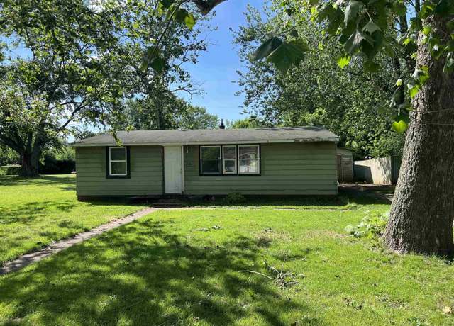 Property at 60307 Fenmore Ave, Goshen, IN 46528, 3 beds, 1 bath