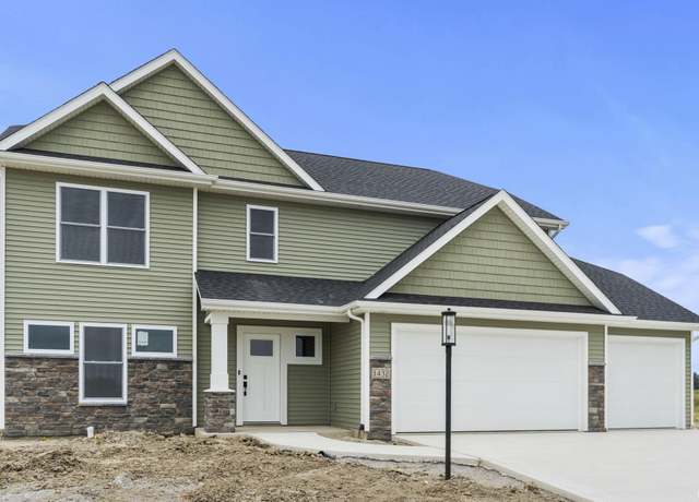 Property at 1432 Tamalpais Dr, Fort Wayne, IN 46818, 4 beds, 2.5 baths