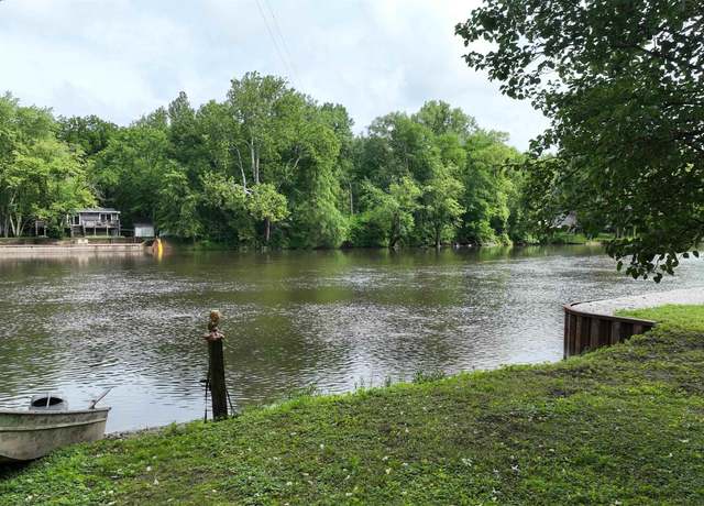 Property at 7053 E Washburn Dr, Monticello, IN 47960