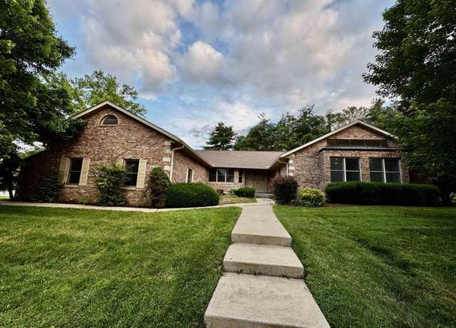 Property at 3110 E David Dr, Bloomington, IN 47401, 3 beds, 2.5 baths