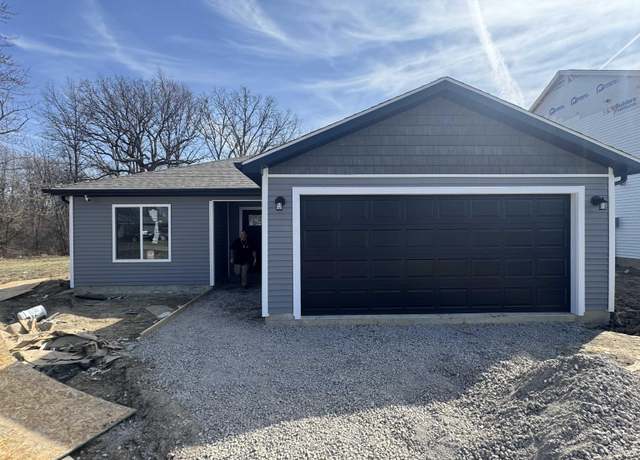 Property at 3611 Lindbergh Blvd, Fort Wayne, IN 46806, 3 beds, 2 baths