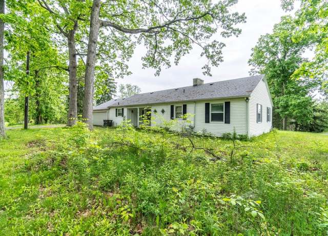 Property at 3324 Cherry Ln, Fort Wayne, IN 46804, 2 beds, 1.5 baths