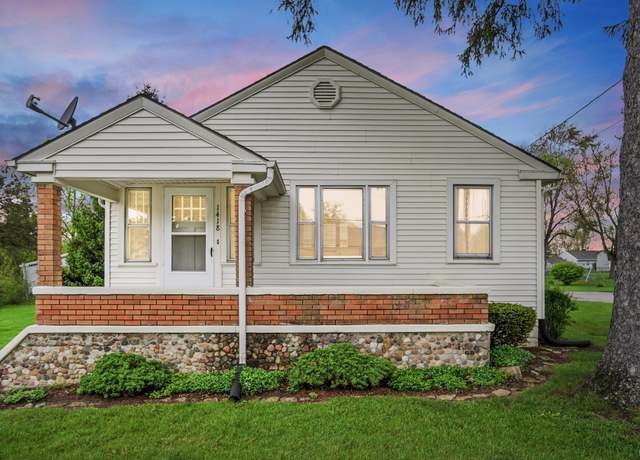 Property at 1418 Ashley Ave, Fort Wayne, IN 46825, 2 beds, 1.5 baths
