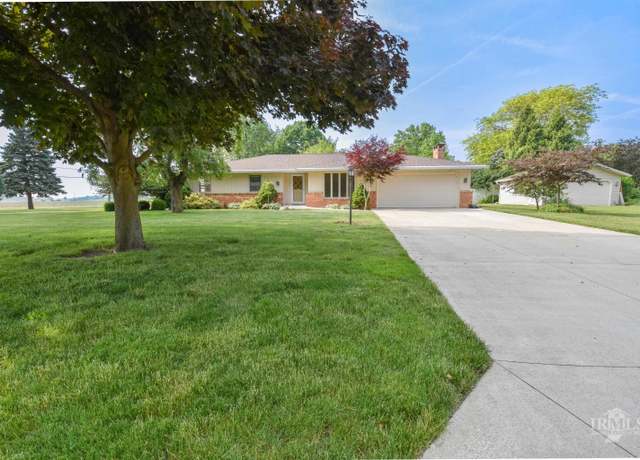 Property at 3209 E Kendall Ln, Muncie, IN 47303, 3 beds, 2 baths