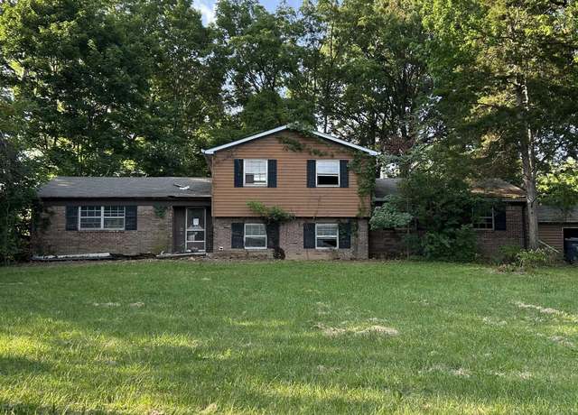Property at 5560 W 62nd St, Indianapolis, IN 46268, 4 beds, 2.5 baths