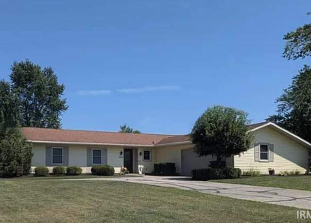 Property at 2907 Greenbriar Dr, Fort Wayne, IN 46804, 3 beds, 2.5 baths