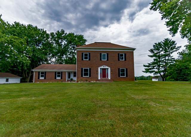 Property at 9700 Big Cynthiana Rd, Evansville, IN 47720, 5 beds, 3 baths