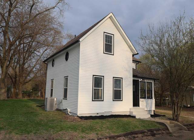 Property at 302 Alfred St, Elkhart, IN 46516, 3 beds, 1 bath