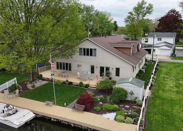 Property at 4100 Liberty St, Bremen, IN 46506, 3 beds, 3 baths