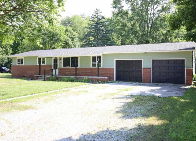 Property at 2325 Elyetta St, Fort Wayne, IN 46802, 3 beds, 1.5 baths