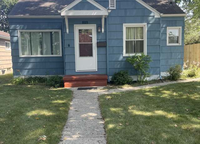 Property at 809 E Donmoyer Ave, South Bend, IN 46614, 3 beds, 1.5 baths