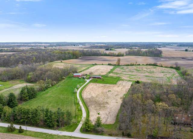 Property at 5155 E 200 N, Columbia City, IN 46725, 3 beds, 2.5 baths