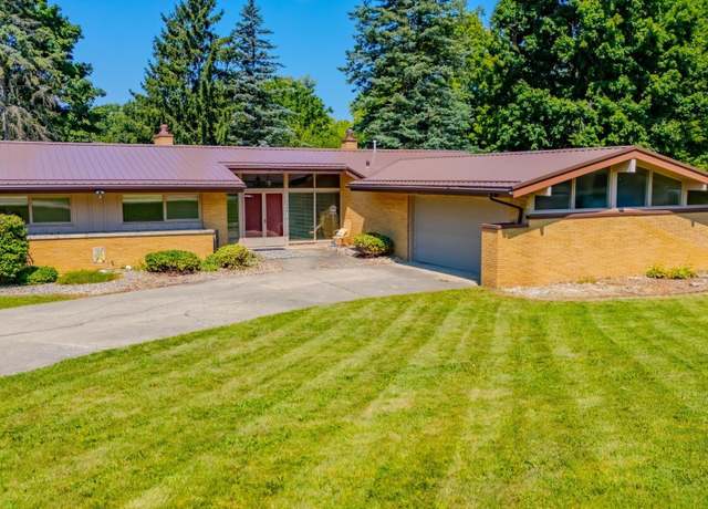 Property at 634 Valley Brook Ln, Wabash, IN 46992, 3 beds, 2 baths