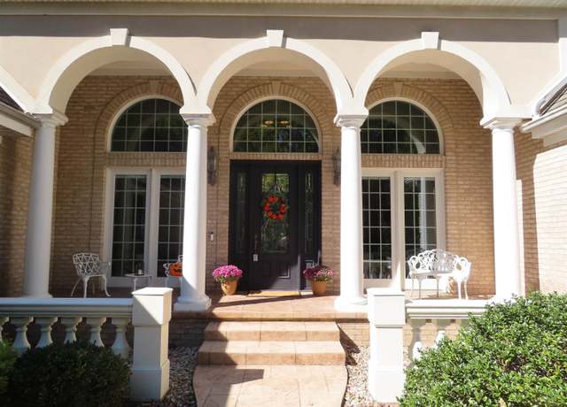 Property at 887 N Harbour Pointe Dr, Peru, IN 46970, 6 beds, 4 baths