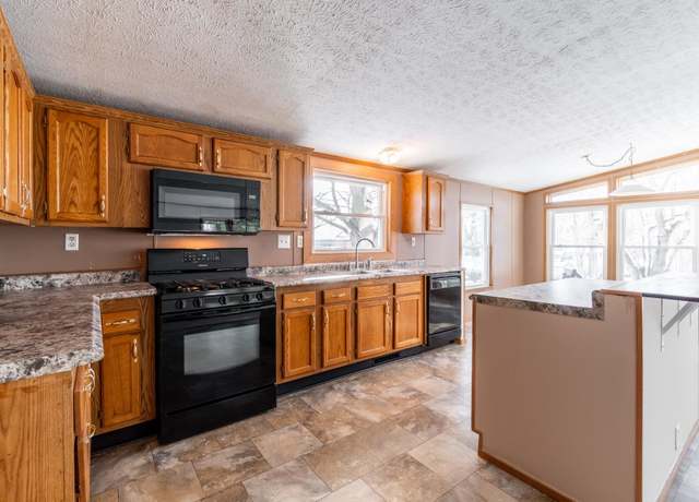 Property at 215 Lane 230 Hamilton Lake Lk, Hamilton, IN 46742, 3 beds, 2.5 baths