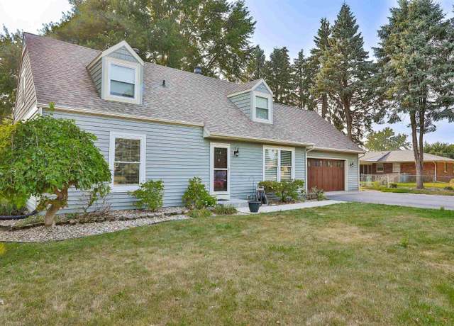 Property at 243 N Bobber Ln. Ln, Warsaw, IN 46582, 4 beds, 2 baths