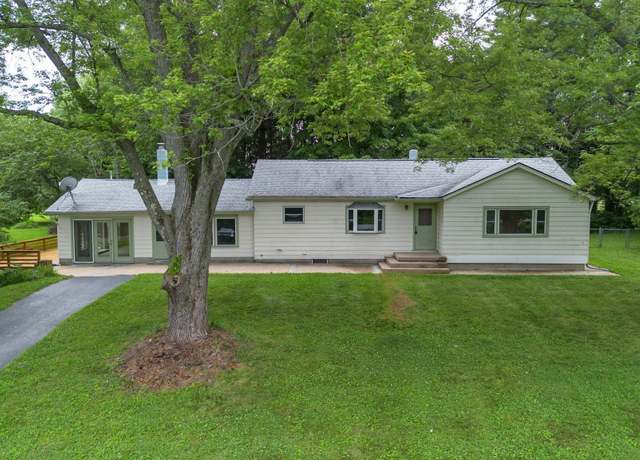 Property at 4550 Flake Rd, Martinsville, IN 46151, 3 beds, 1.5 baths