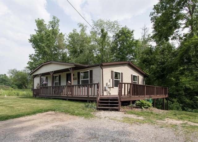 Property at 967 E Gatesworth Dr, Columbia City, IN 46725, 3 beds, 2 baths