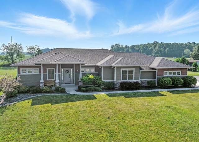 Property at 3919 S Sycamore Ln, Columbia City, IN 46725, 3 beds, 3 baths