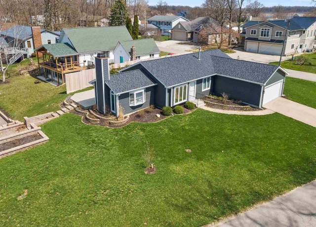 Property at 8006 E Cherokee Rd, Syracuse, IN 46567, 3 beds, 2 baths