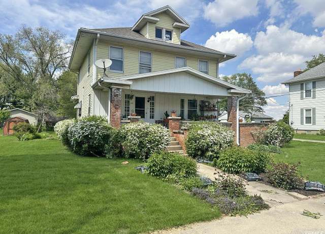 Property at 310 E Jackson St, Mulberry, IN 46058, 3 beds, 1.5 baths