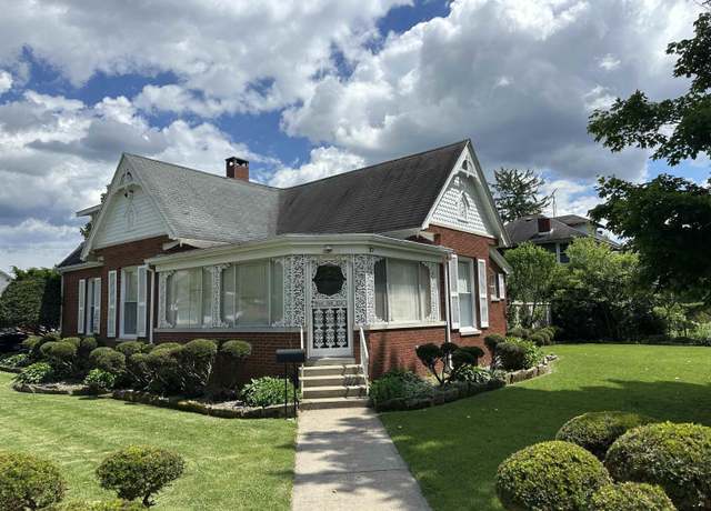 Property at 27 N Edwards St, Worthington, IN 47471, 3 beds, 3 baths