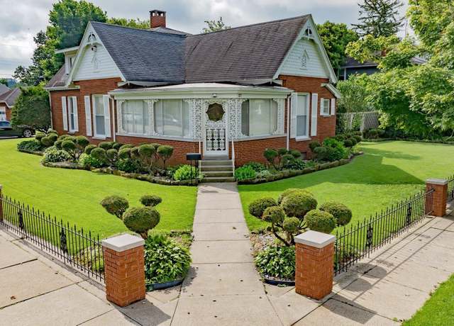 Property at 27 N Edwards St, Worthington, IN 47471, 3 beds, 3 baths
