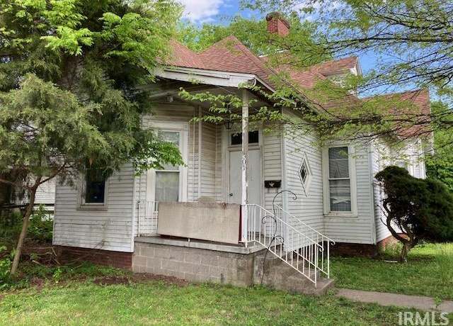 Property at 501 N 2nd St, Vincennes, IN 47591, 3 beds, 1 bath