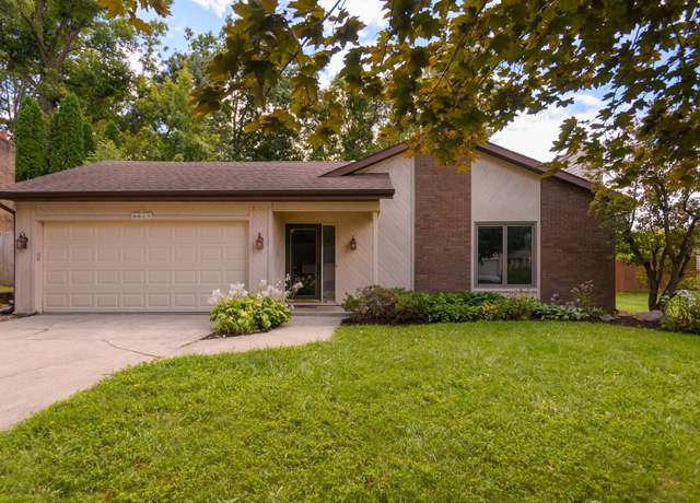 Property at 9617 Tallow Dr, Fort Wayne, IN 46804, 3 beds, 2 baths