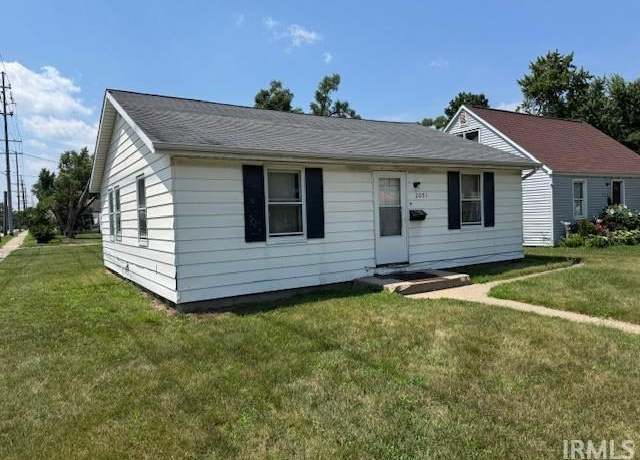 Property at 2051 Stevens Ave, Elkhart, IN 46516, 3 beds, 1 bath