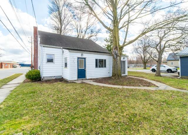 Property at 1002 Garden St, Kendallville, IN 46755, 4 beds, 1.5 baths