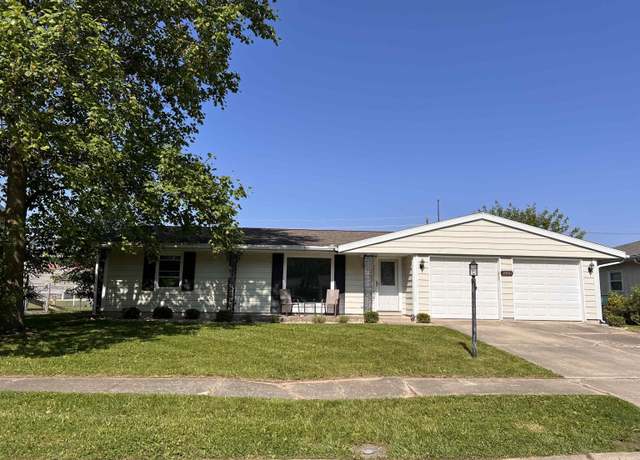 Property at 2901 N Richmond Dr, Muncie, IN 47304, 3 beds, 1 bath