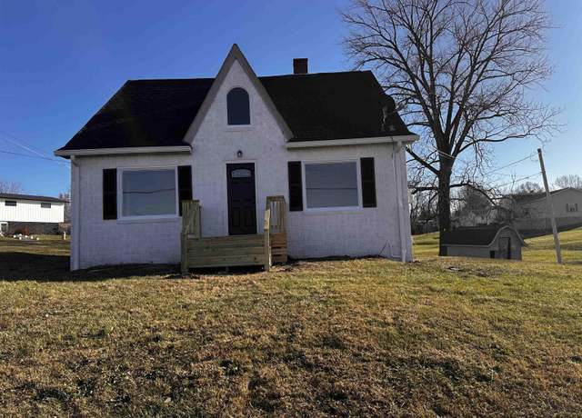 Property at 502 E Broadway St, Loogootee, IN 47553, 4 beds, 1 bath