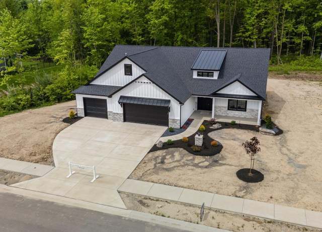 Property at 13335 Passerine Blvd, Fort Wayne, IN 46845, 3 beds, 2.5 baths