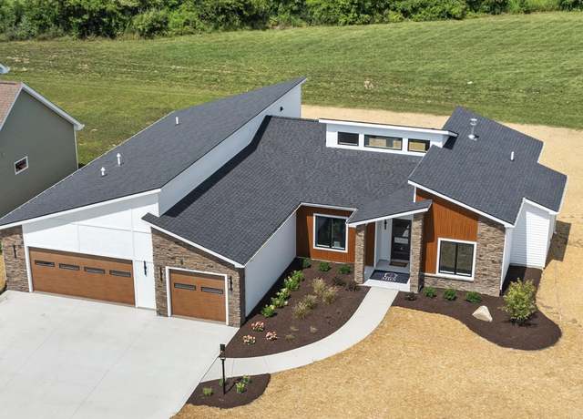 Property at 619 Grantham Psge, Fort Wayne, IN 46845, 3 beds, 2.5 baths