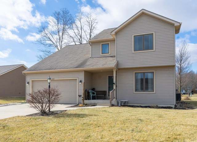 Property at 1409 Hideaway Dr, Auburn, IN 46706, 3 beds, 2.5 baths