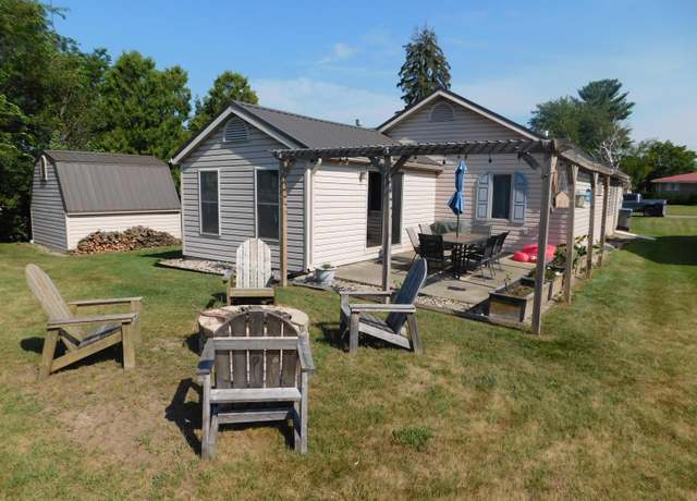 Property at 2512 E Market St, Warsaw, IN 46580, 2 beds, 1 bath