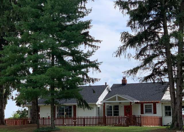 Property at 3915 W 200 North Rd, Winamac, IN 46996, 2 beds, 1 bath