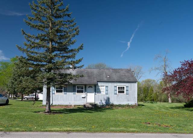 Property at 1406 Reckeweg Rd, Fort Wayne, IN 46804, 3 beds, 1 bath