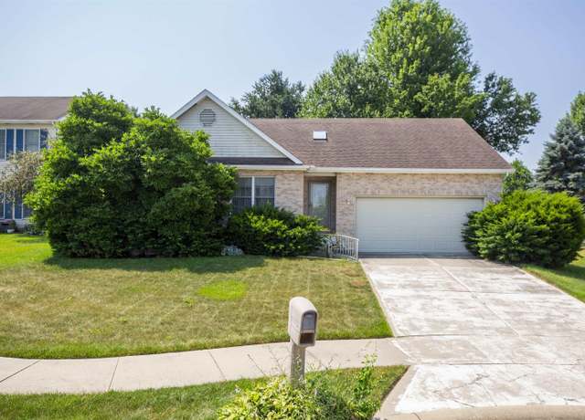 Property at 1010 Wheatly Ct, South Bend, IN 46614, 3 beds, 2 baths