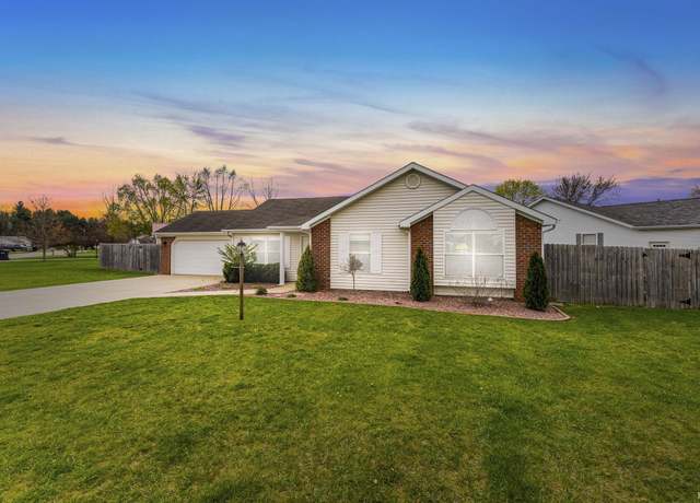 Property at 305 Alexis Dr, Milford, IN 46542, 3 beds, 2 baths