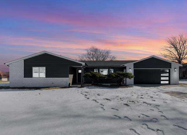 Property at 544 Timberlane Dr, Kendallville, IN 46755, 4 beds, 2 baths
