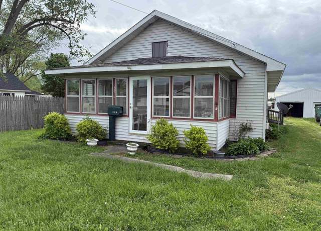 Property at 305 E Maple St, Petersburg, IN 47567, 2 beds, 1 bath