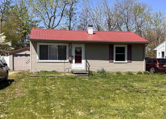 Property at 2205 S Walnut Ln, Evansville, IN 47714, 2 beds, 1 bath